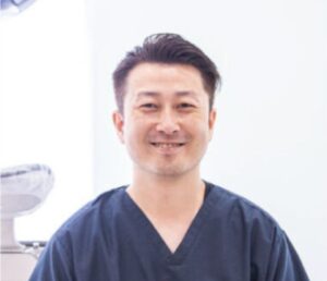 ピースデンタルクリニック金沢の歯科医師